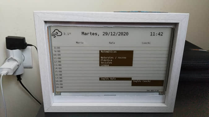 E Ink calendar